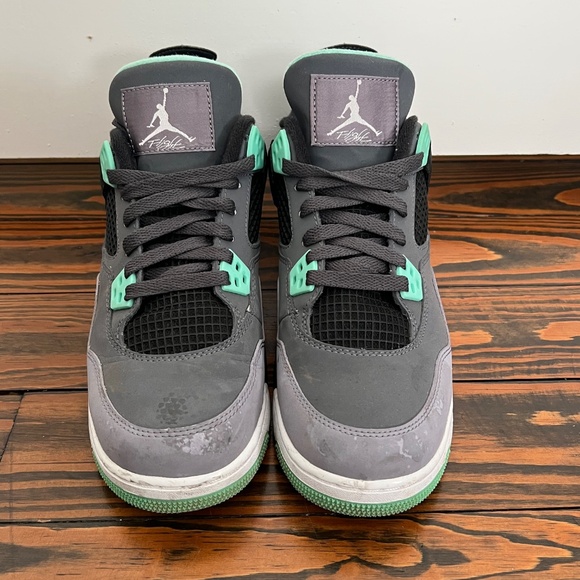Women’s Air Jordan 4 Green Glow - Picture 4 of 5